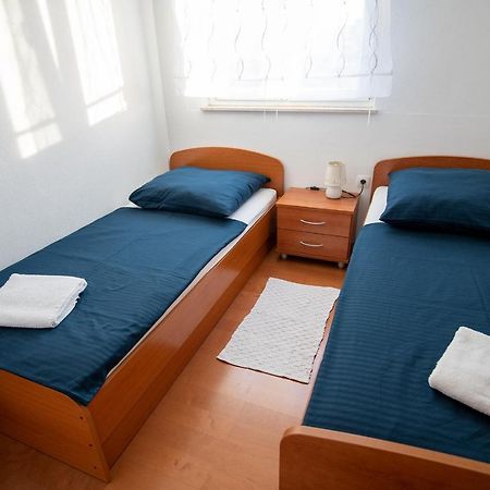Apartments Mamut Trogir Eksteriør bilde