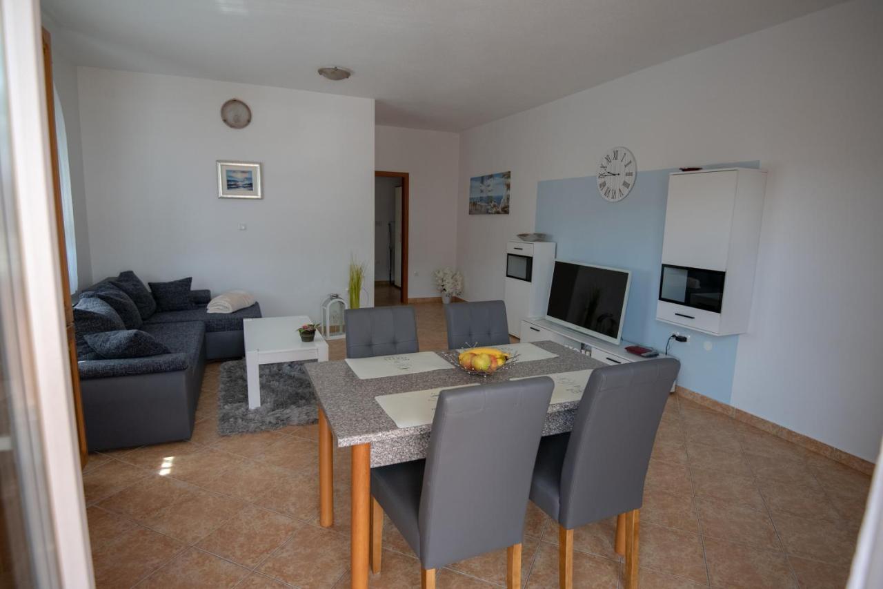 Apartments Mamut Trogir Eksteriør bilde