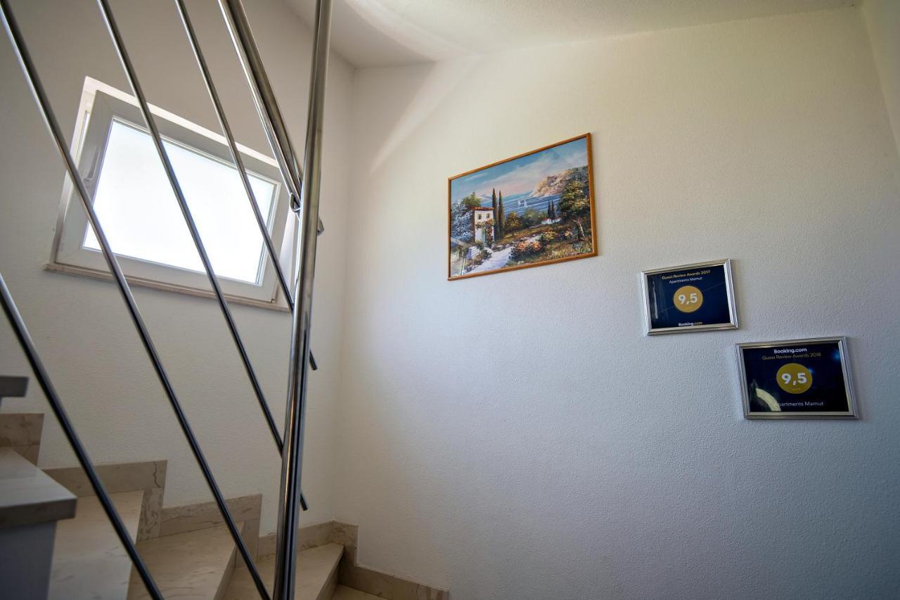 Apartments Mamut Trogir Eksteriør bilde