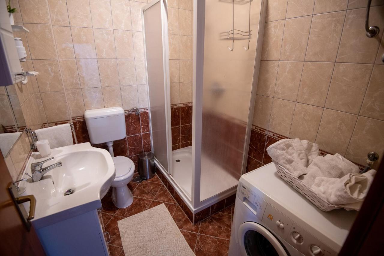 Apartments Mamut Trogir Eksteriør bilde