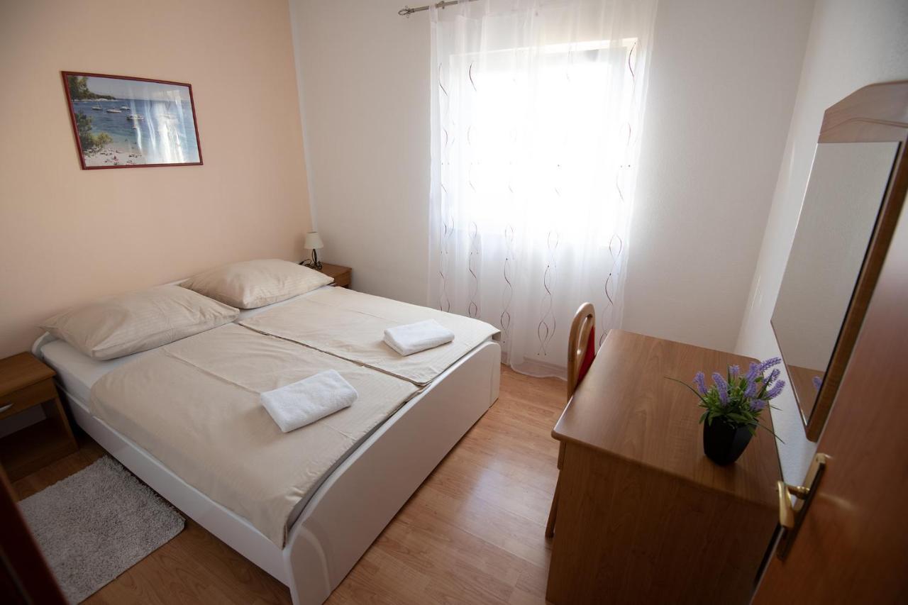 Apartments Mamut Trogir Eksteriør bilde