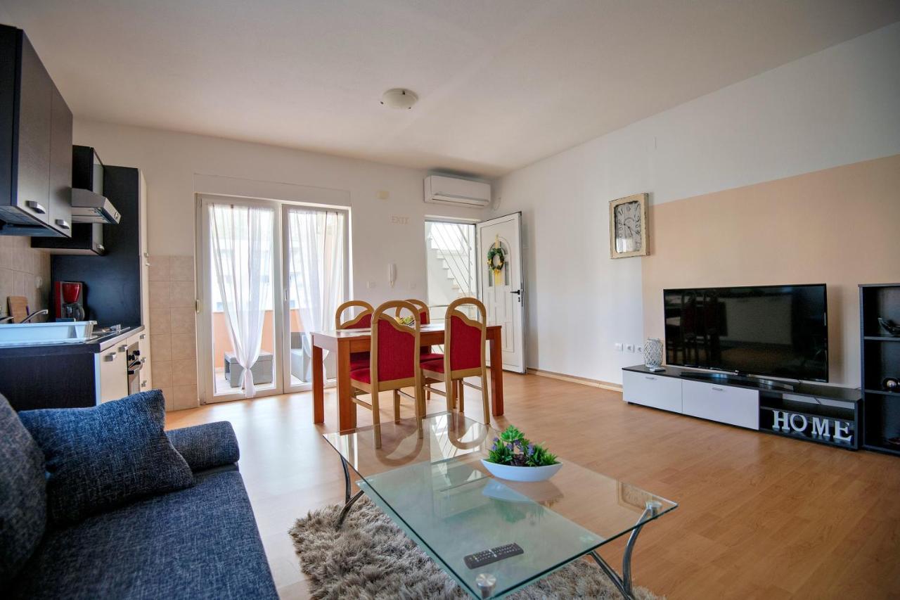 Apartments Mamut Trogir Eksteriør bilde
