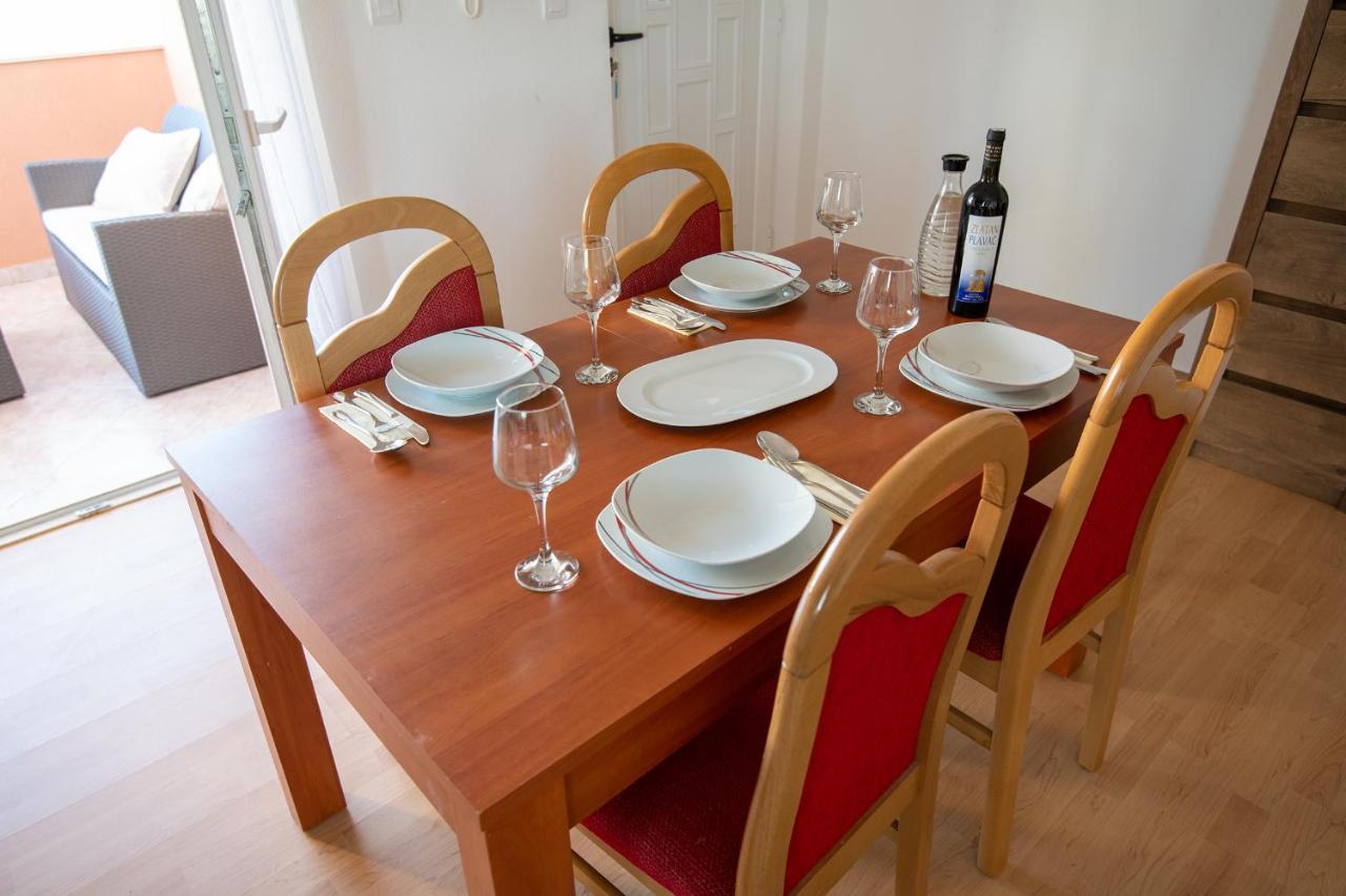 Apartments Mamut Trogir Eksteriør bilde